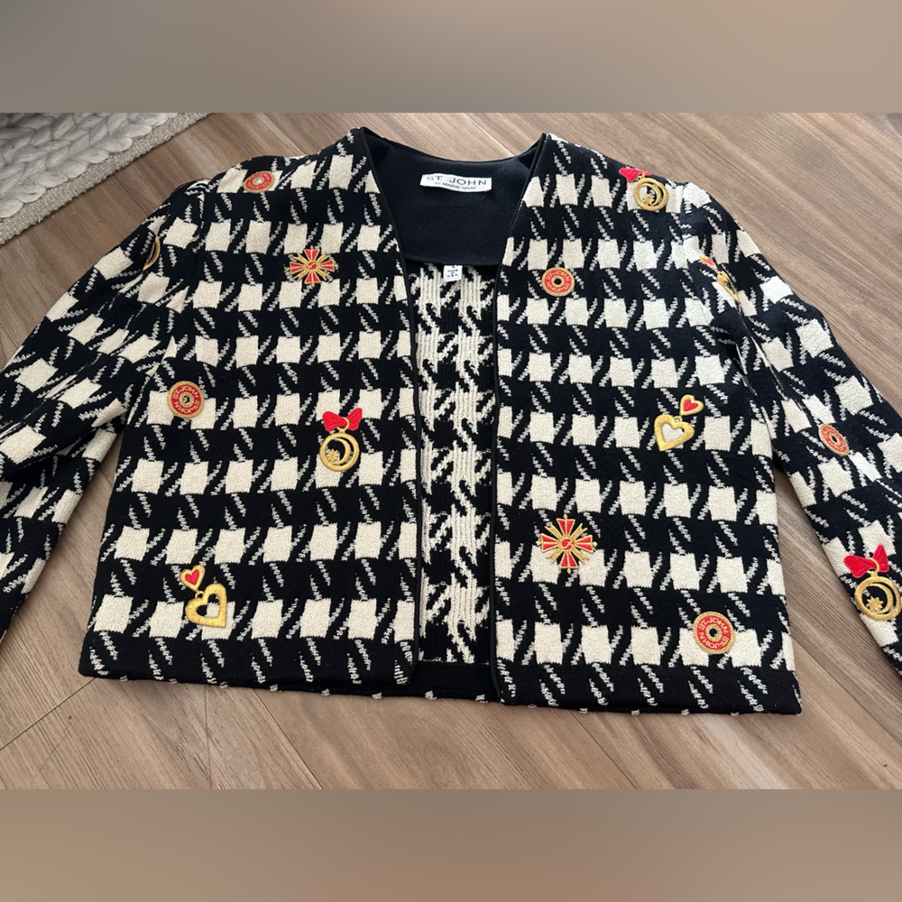 St John blazer 4